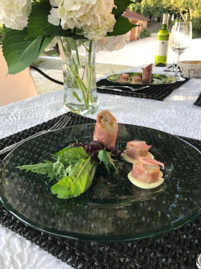 Bed and Breakfast Les Ombrieres Porcheresse Экстерьер фото