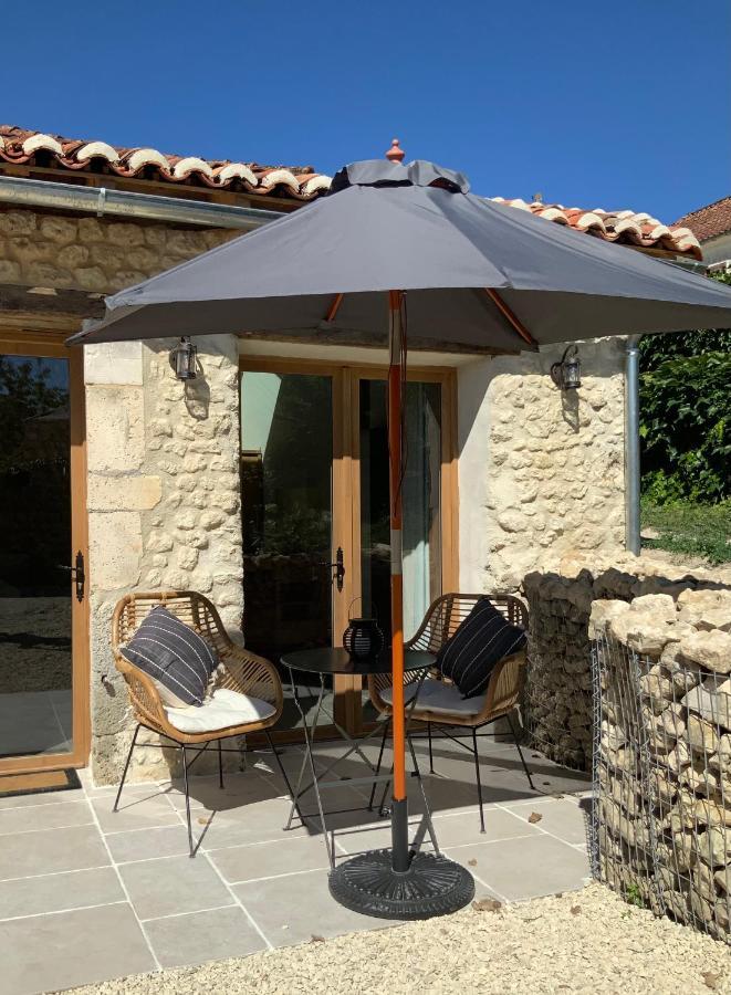 Bed and Breakfast Les Ombrieres Porcheresse Экстерьер фото