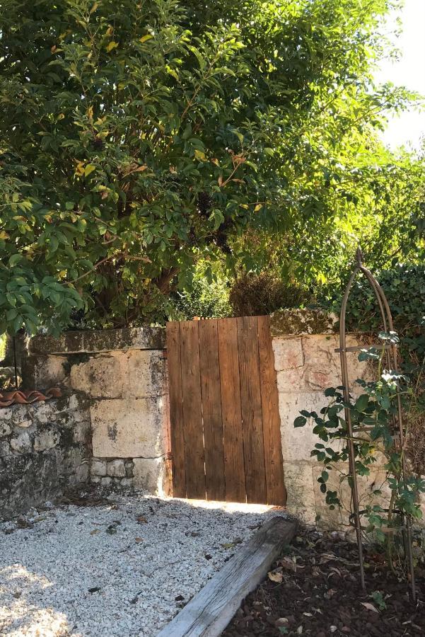 Bed and Breakfast Les Ombrieres Porcheresse Экстерьер фото
